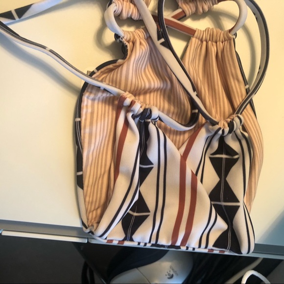 Lumahai Top in Tapa - Picture 7 of 7